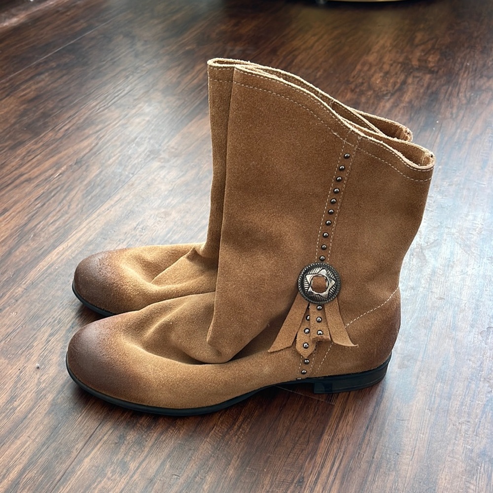 Coconuts by Matisse Tan Leather Ankle Boots with Studs